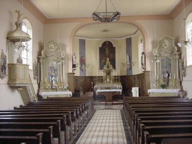 Interieur kerkje van Assenoncourt